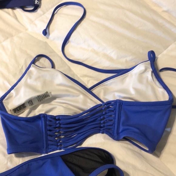 Swimsuit - Picture 3 of 4